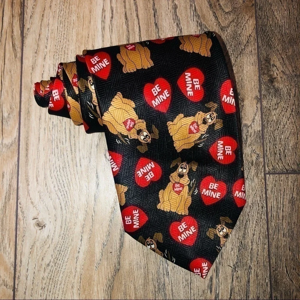 Valentine’s Day Be Mine Red Heart Dog Tie
